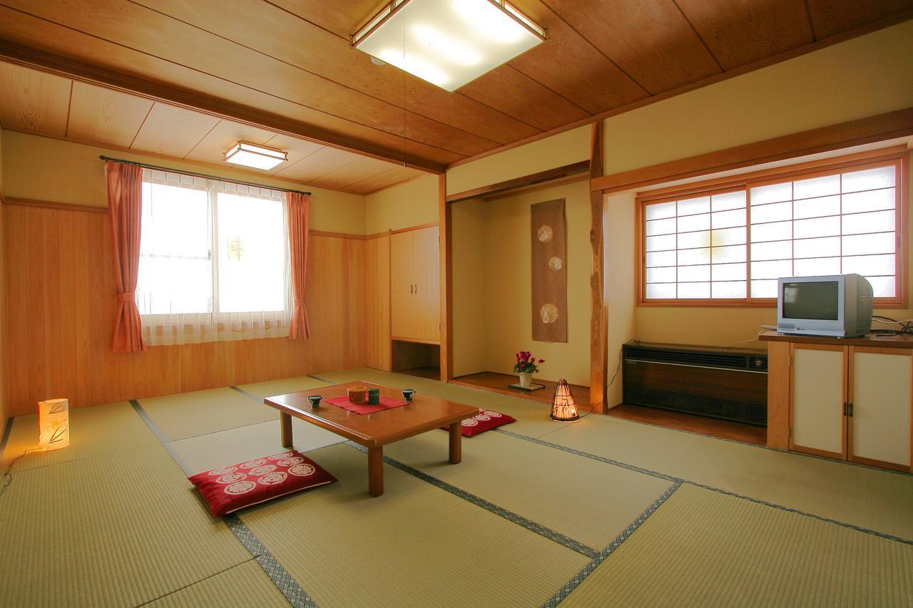 Hotel Araragi Yamanouchi  Exteriör bild