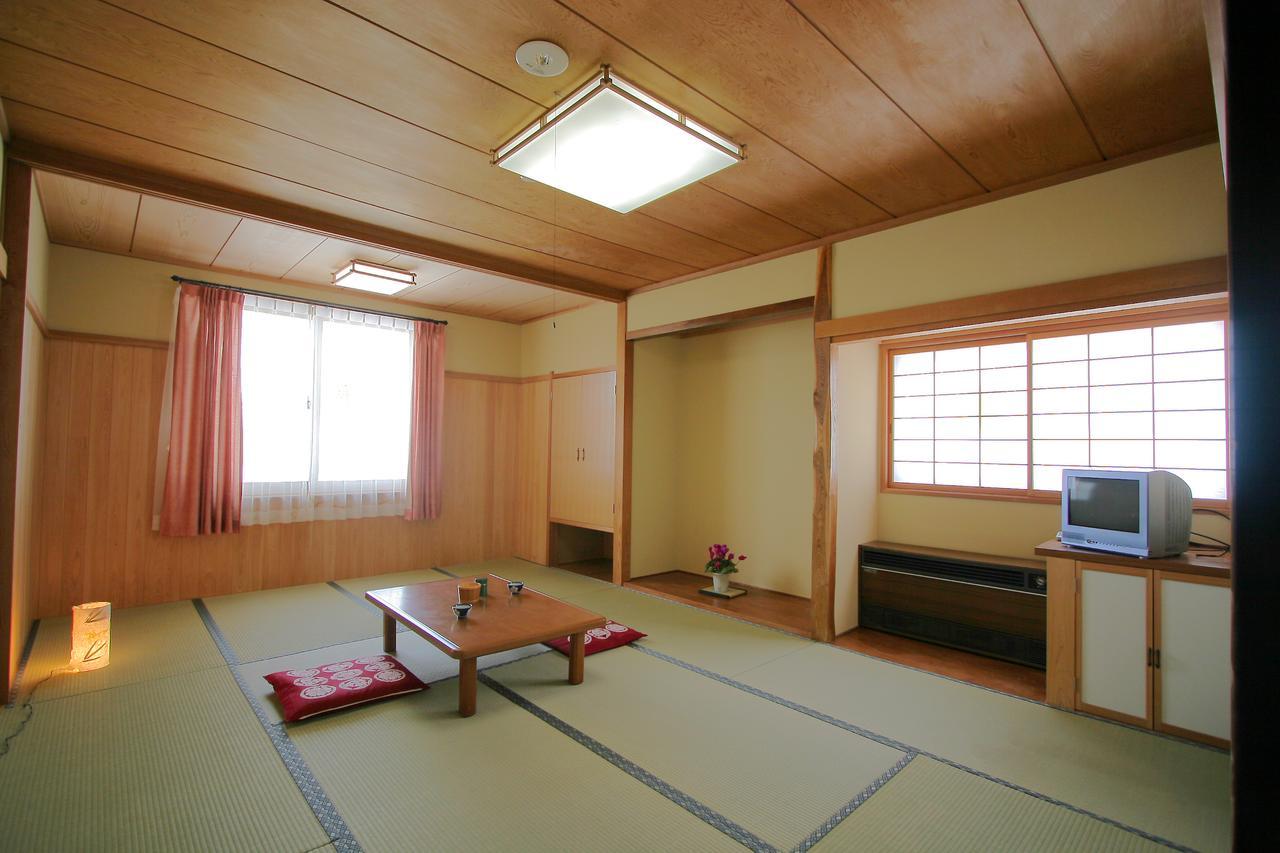 Hotel Araragi Yamanouchi  Exteriör bild